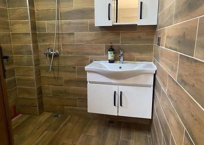 Kocaeli Basiskele Dogayla Ic Ice Oezel Havuzlu *